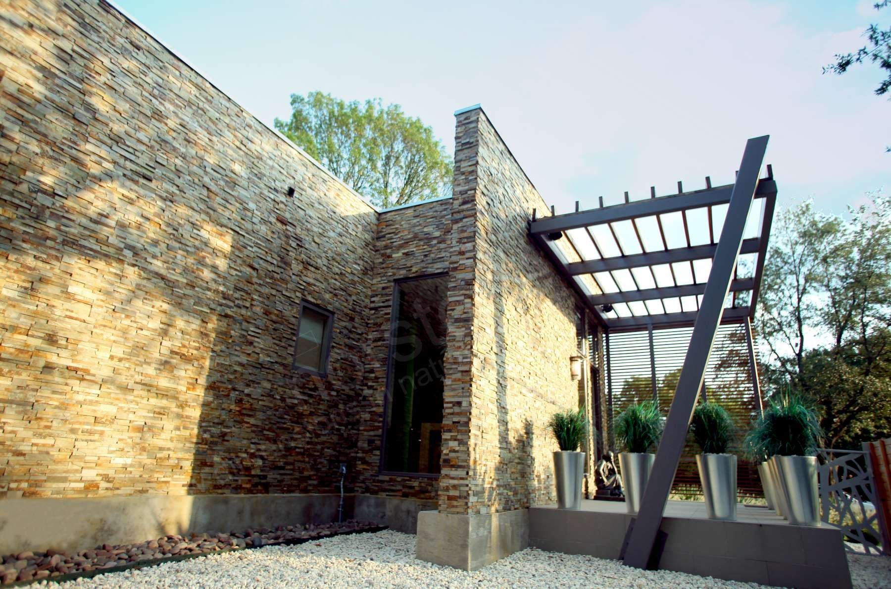 Exteriors Image -5c82673952064